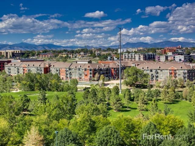 Commons Park West - Photo 3 of 31