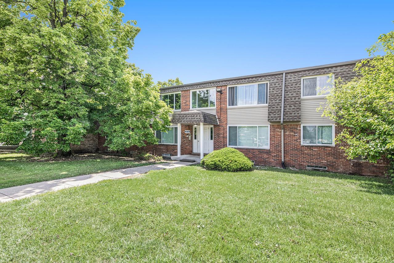 Midtown Square Apartments - Photo 3 of 32