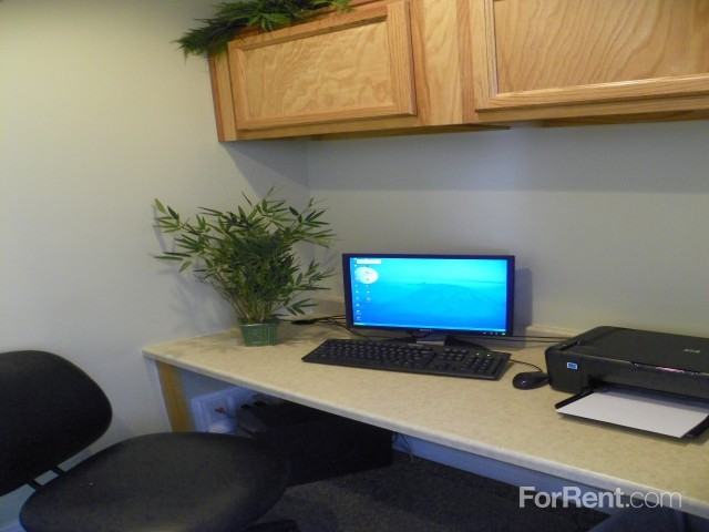 Villa Paree Apartments - Photo 3 of 21