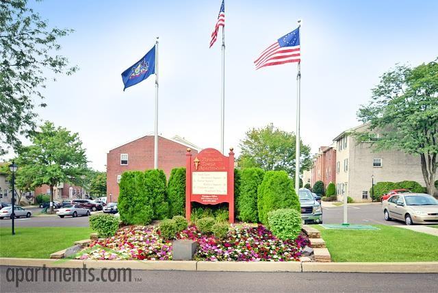 Plymouthtowne Apartments - Photo 2 of 7