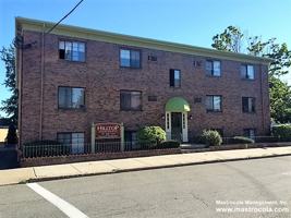 featured image of Winthrop St #15