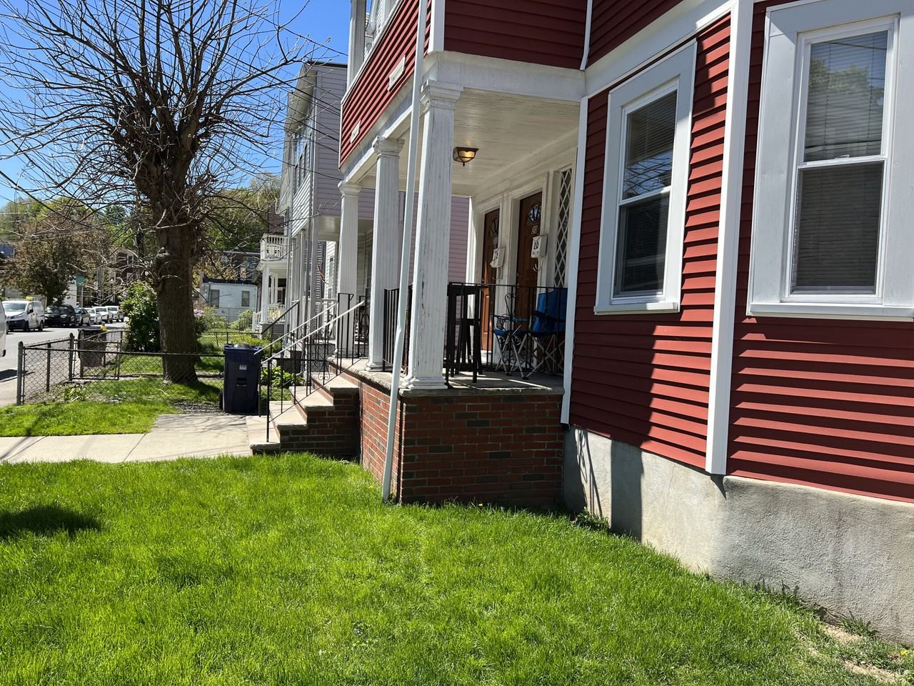 20 Fairbanks St - Photo 2 of 23