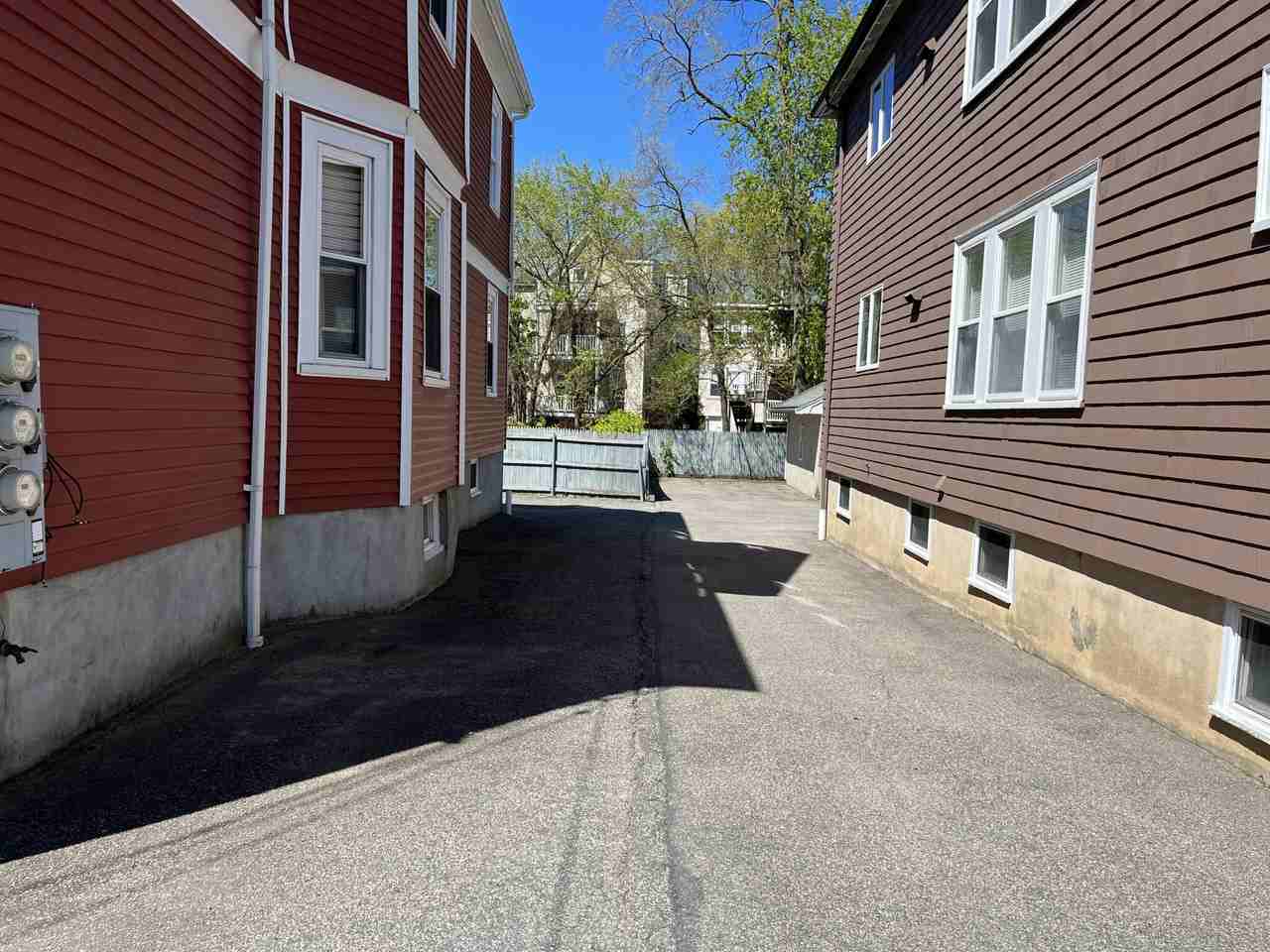 20 Fairbanks St - Photo 4 of 23