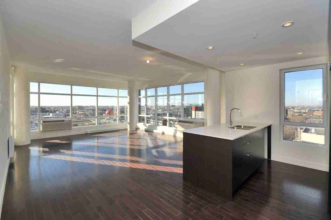 7525 Avenue Mountain Sights #803