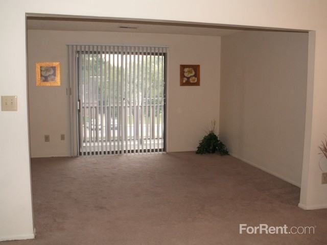 Brittany Place Apartments 8620 E Utopia Dr, Raytown, MO 64138 Zumper