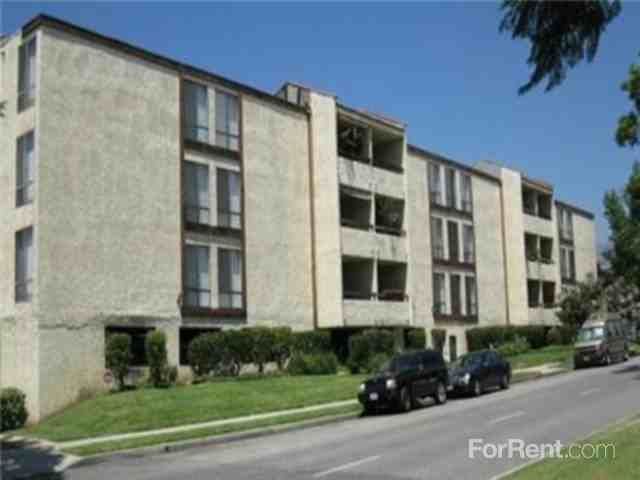 Madre Del Mar Apartments - Photo 3 of 9