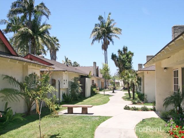 Islander Apartments - Photo 2 of 36