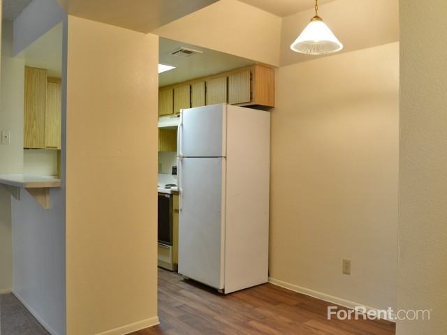 Sandstone Apartments - Photo 3 of 20