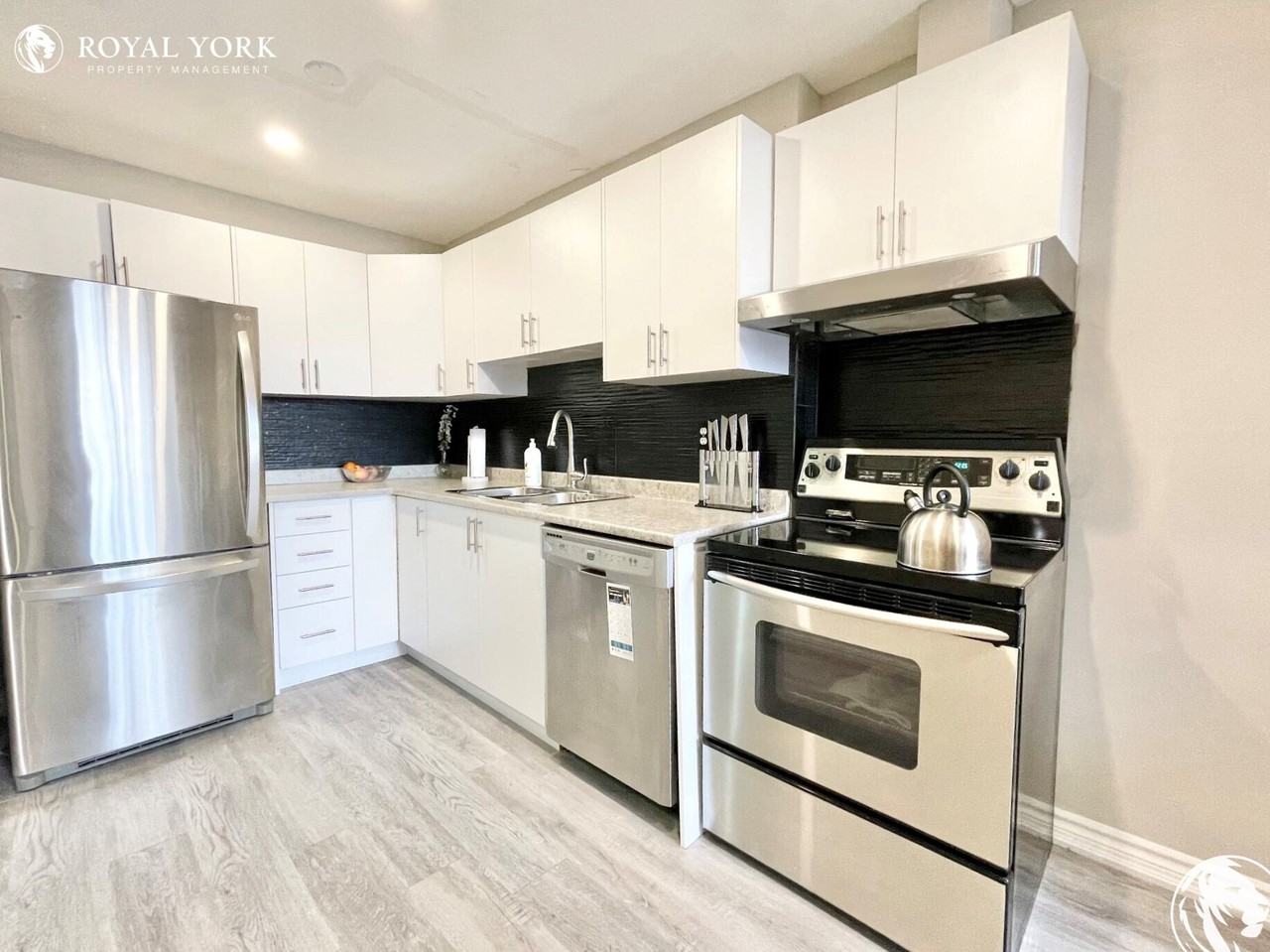 78 Lawrence Ave E #306 - Photo 2 of 29