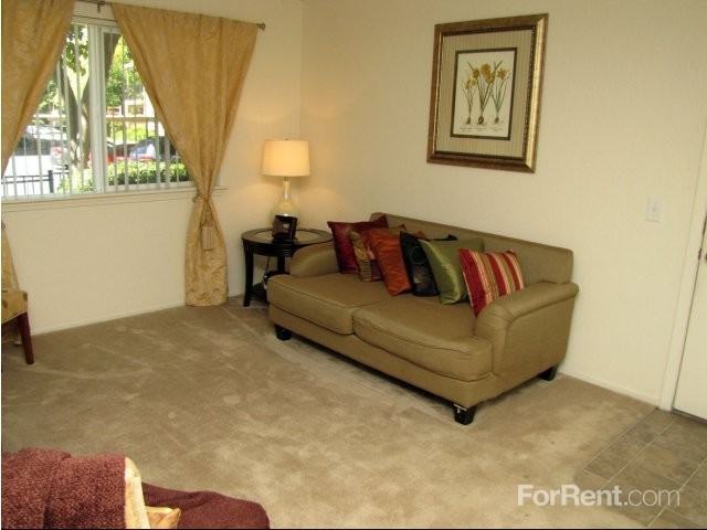 Point Natomas - Photo 2 of 17