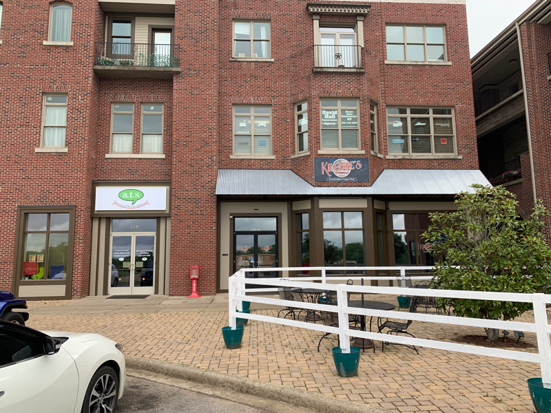 334 Manor Row - Photo 3 of 6