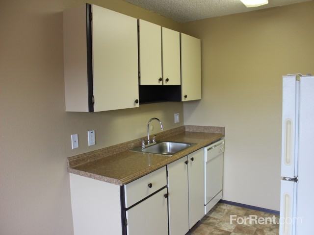 The Terrace Apartments - Photo 3 of 33