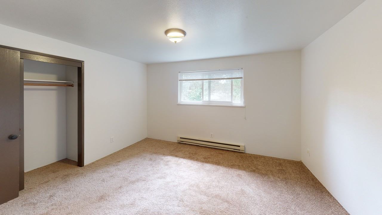 Largo Vista Apartments - Photo 6 of 34