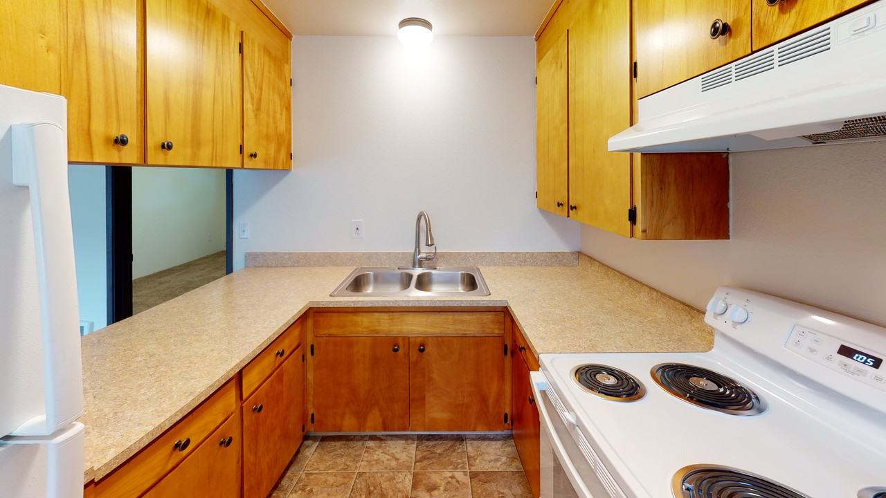 Largo Vista Apartments - Photo 2 of 34