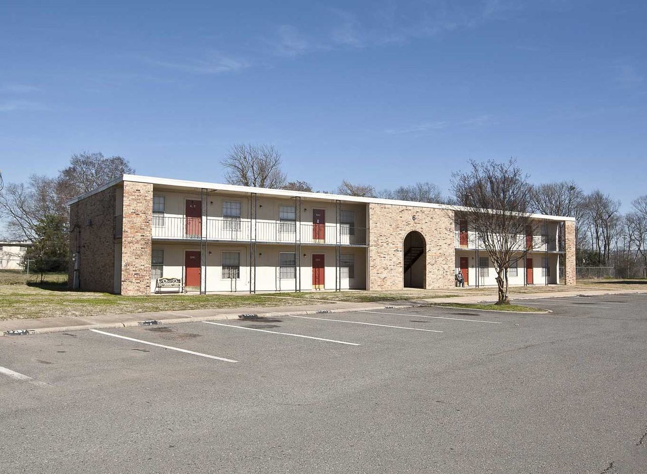 Willow Park Apartment Homes - Photo 2 of 26