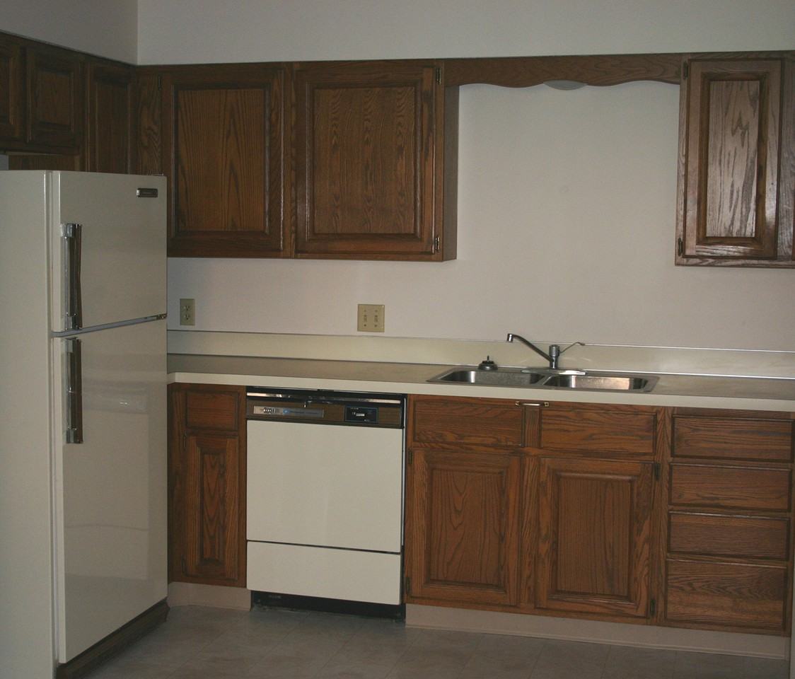 1716 Pleasant View Drive - Photo 2 of 7