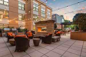 featured image of 450 N Washington St