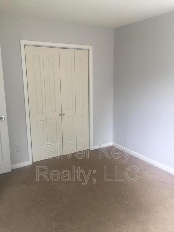 202 N Hill St #C - Photo 6 of 9