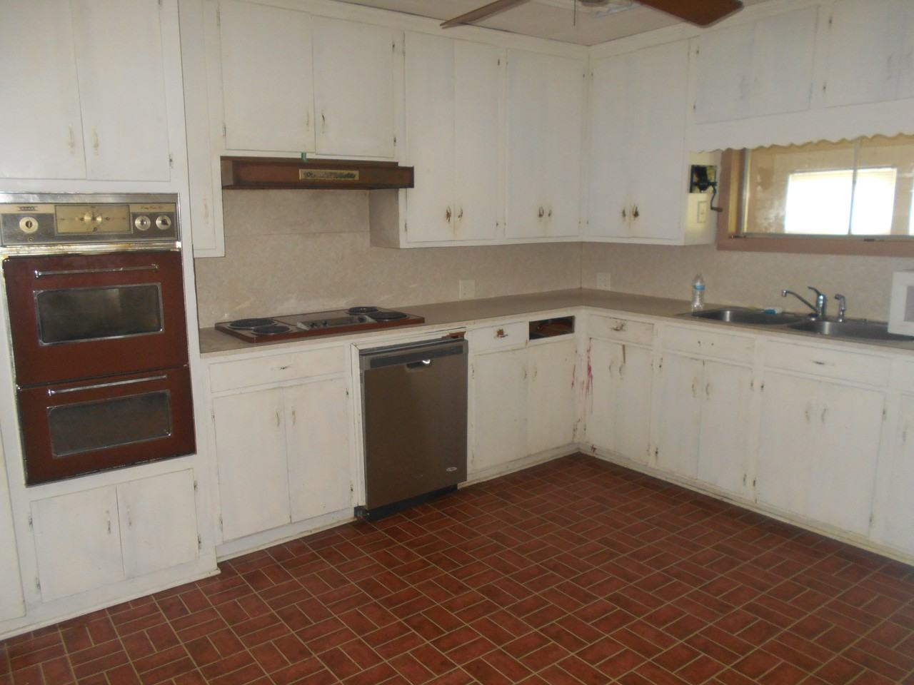 8009 McComb Holmesville Road - Photo 3 of 15