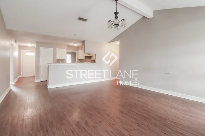 6214 Creekside Ln - Photo 2 of 15