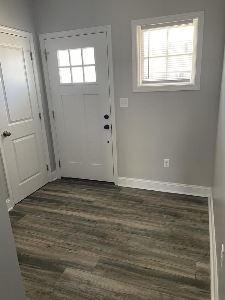 1179 Commonwealth Cir #1 - Photo 3 of 21