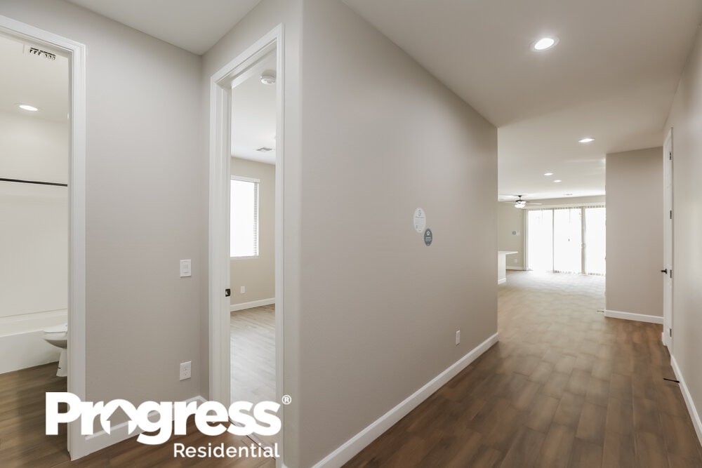 4813 W Leodra Ln - Photo 3 of 21