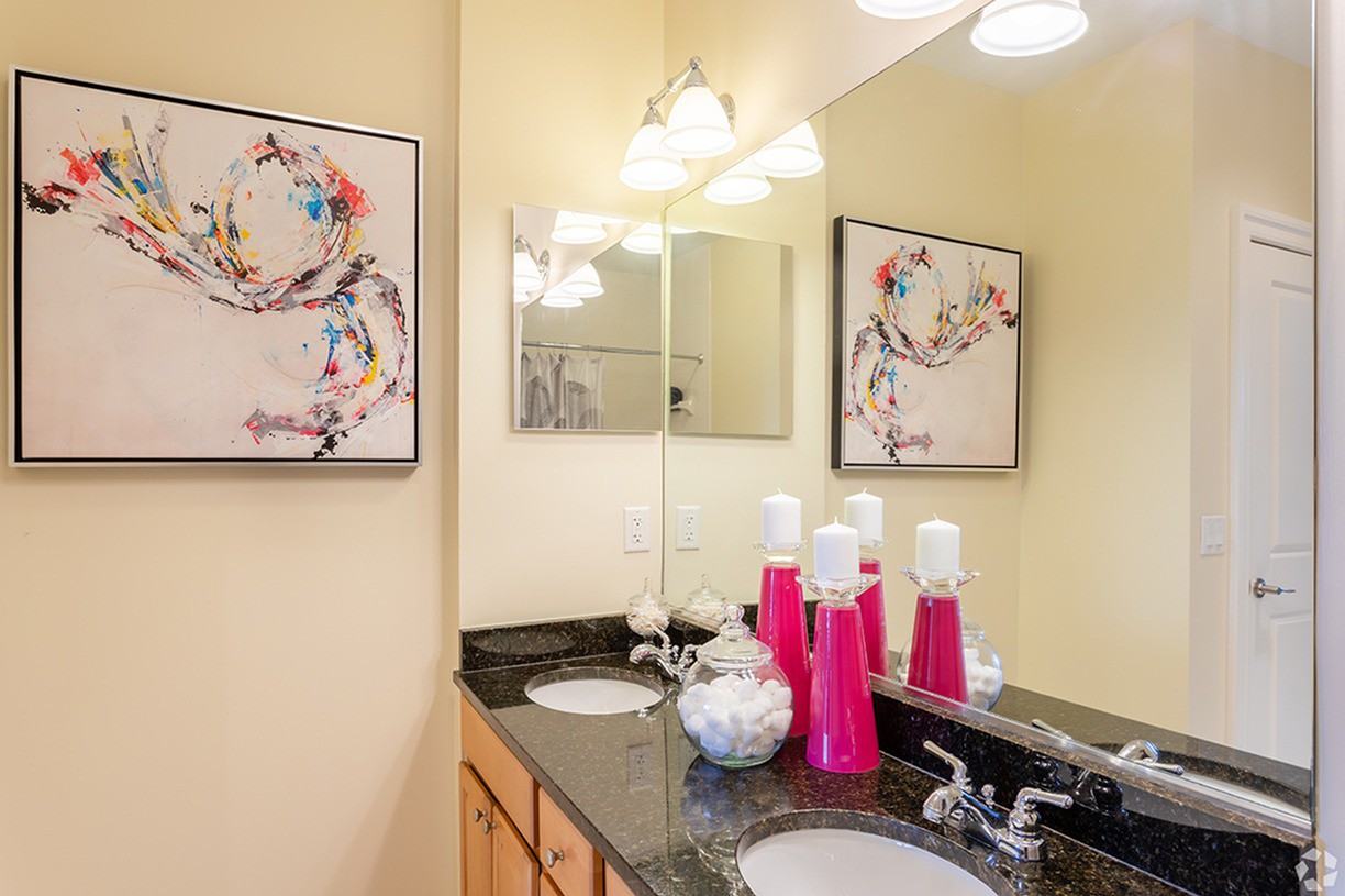 Fenestra at The Square - Photo 6 of 50