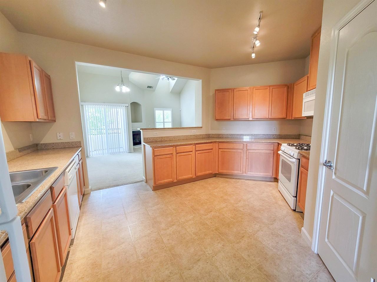 5506 Tares Cir #1 - Photo 5 of 12