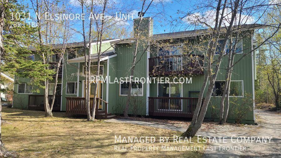 1031 N Elsinore Ave #4