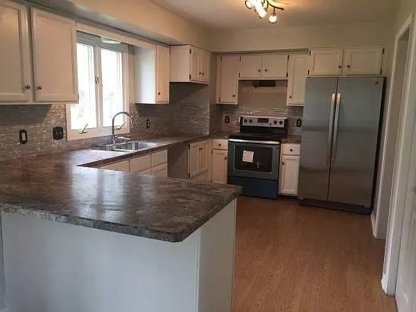 21 Bay Colony Dr - Photo 3 of 8