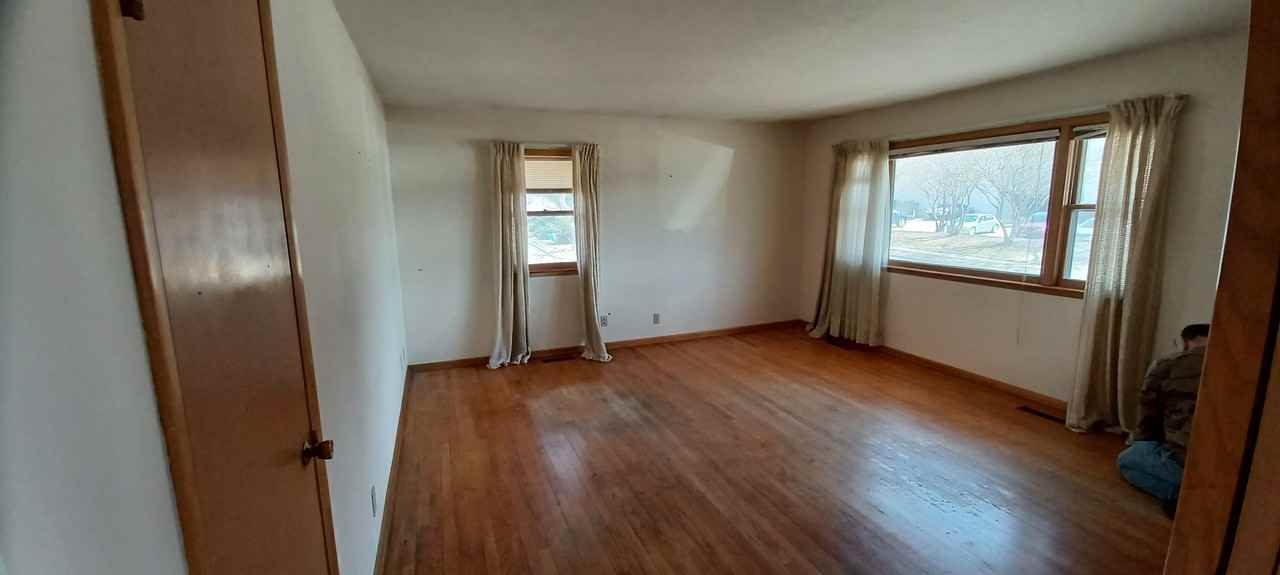 3914 Franklin St - Photo 2 of 3