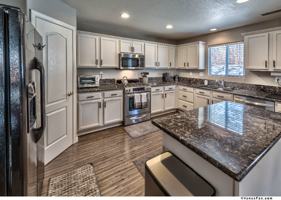 featured image of 2924 Bryan St