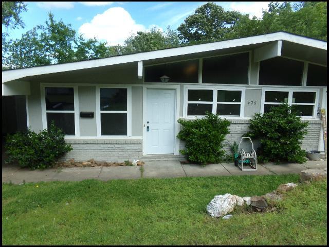 426 Sierra Madre Dr - Photo 2 of 10