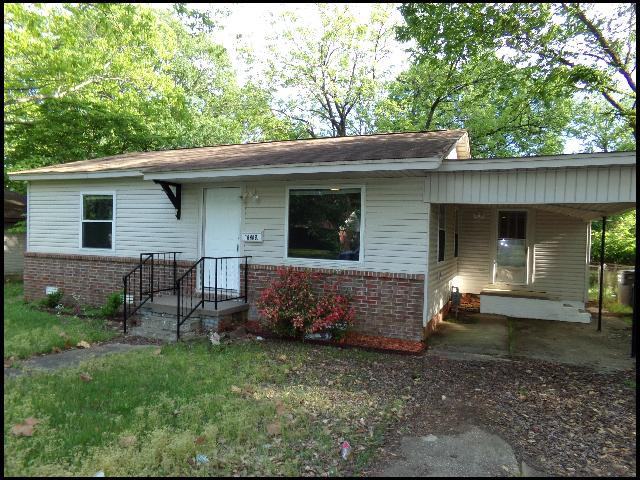 709 Hill St - Photo 2 of 10