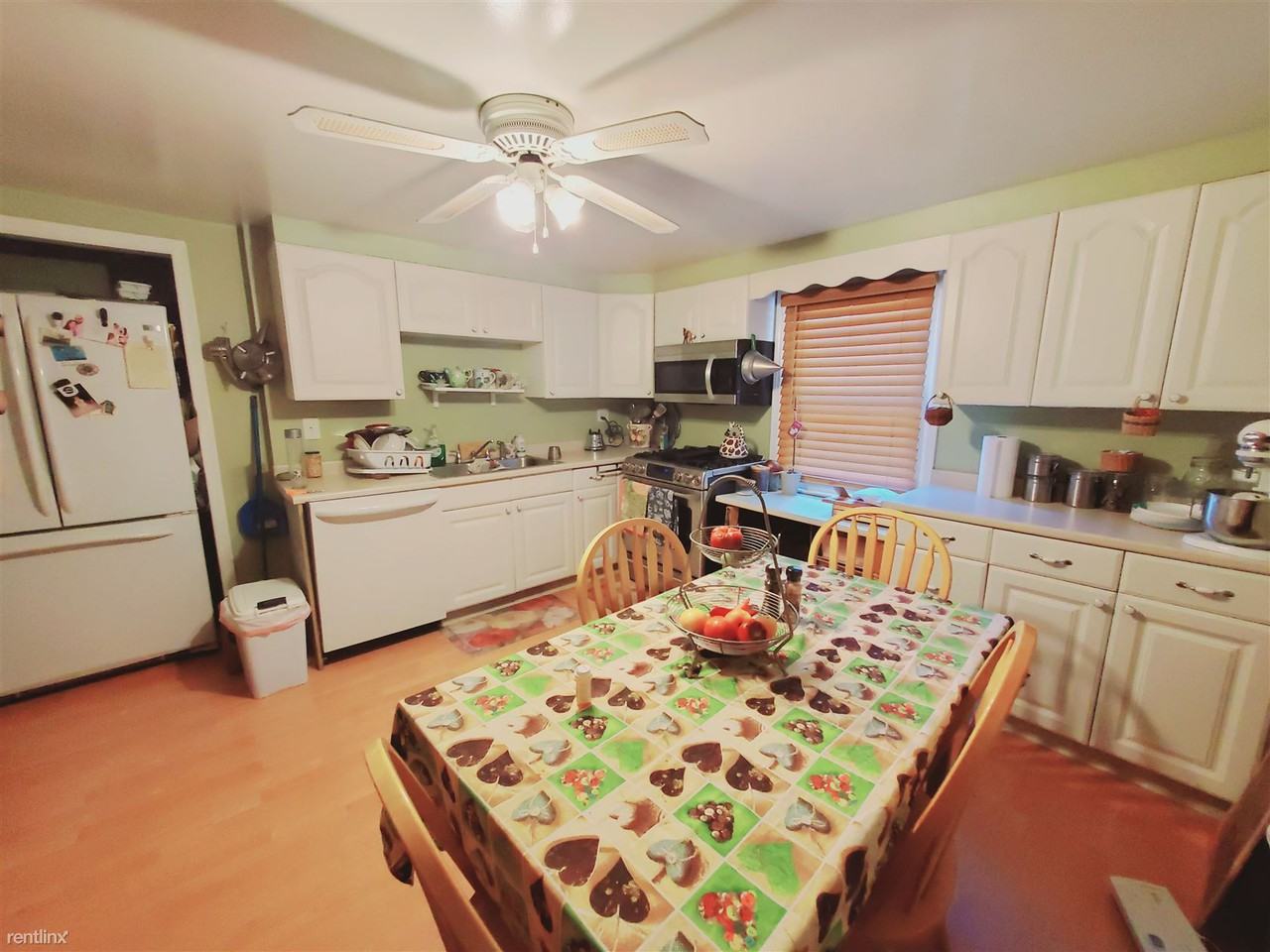 48 Meyer Pl - Photo 2 of 10