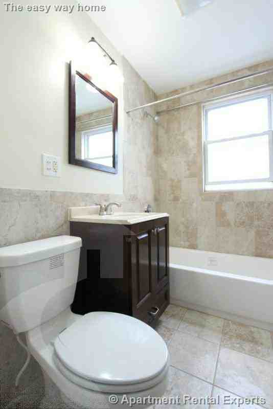 121 Yale St - Photo 7 of 17