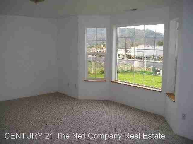 141/143 & 150/152 Clellon Ct - Photo 2 of 8
