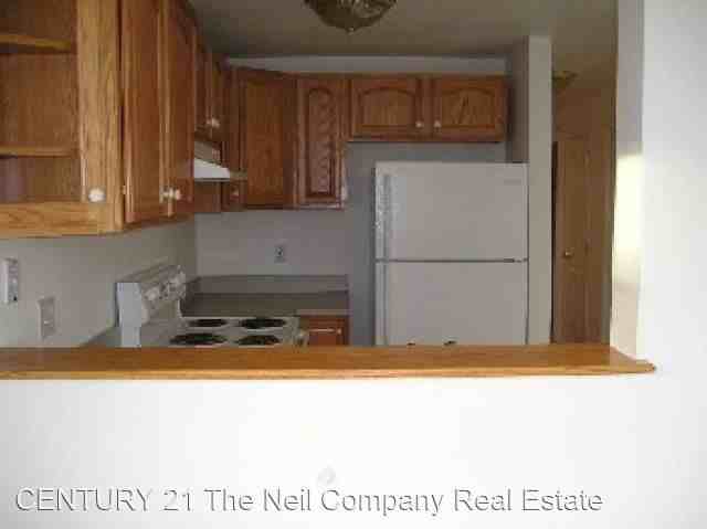 141/143 & 150/152 Clellon Ct - Photo 3 of 8