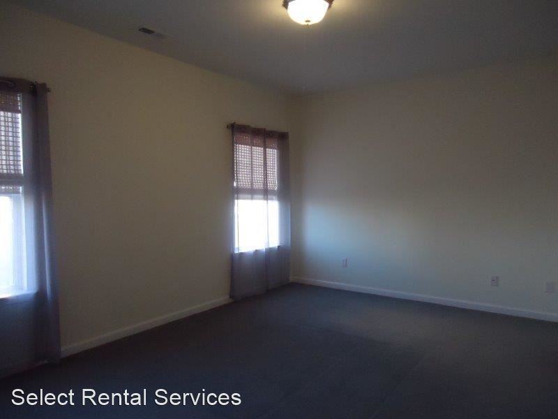 601 Raven Way - Photo 2 of 8