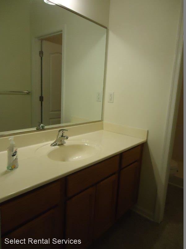 601 Raven Way - Photo 3 of 8