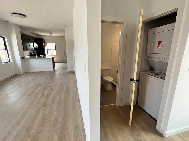 1005 W 32nd St - Photo 5 of 25