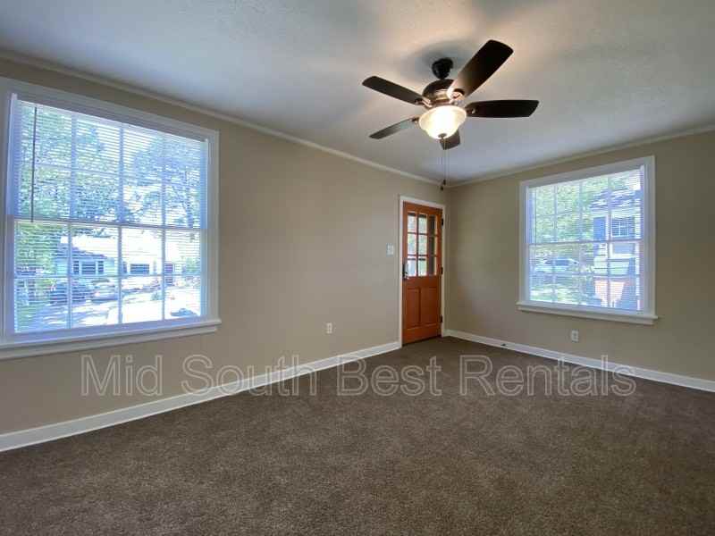 2109 S Taylor St - Photo 2 of 8