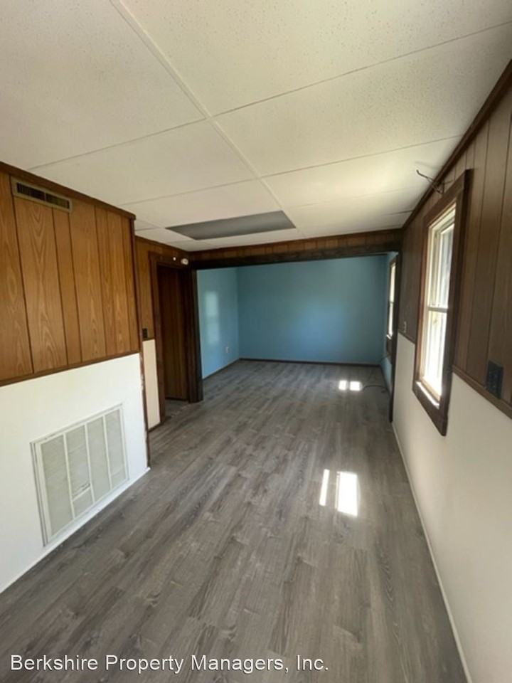 122 Dewey Ave - Photo 2 of 6