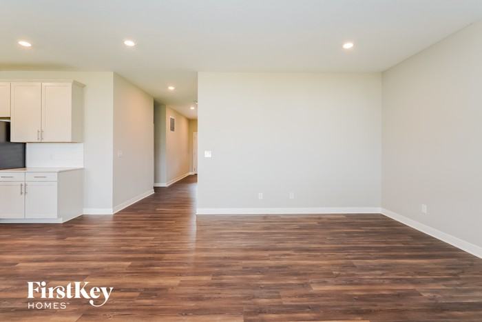 3588 Chalmers Dr - Photo 3 of 15