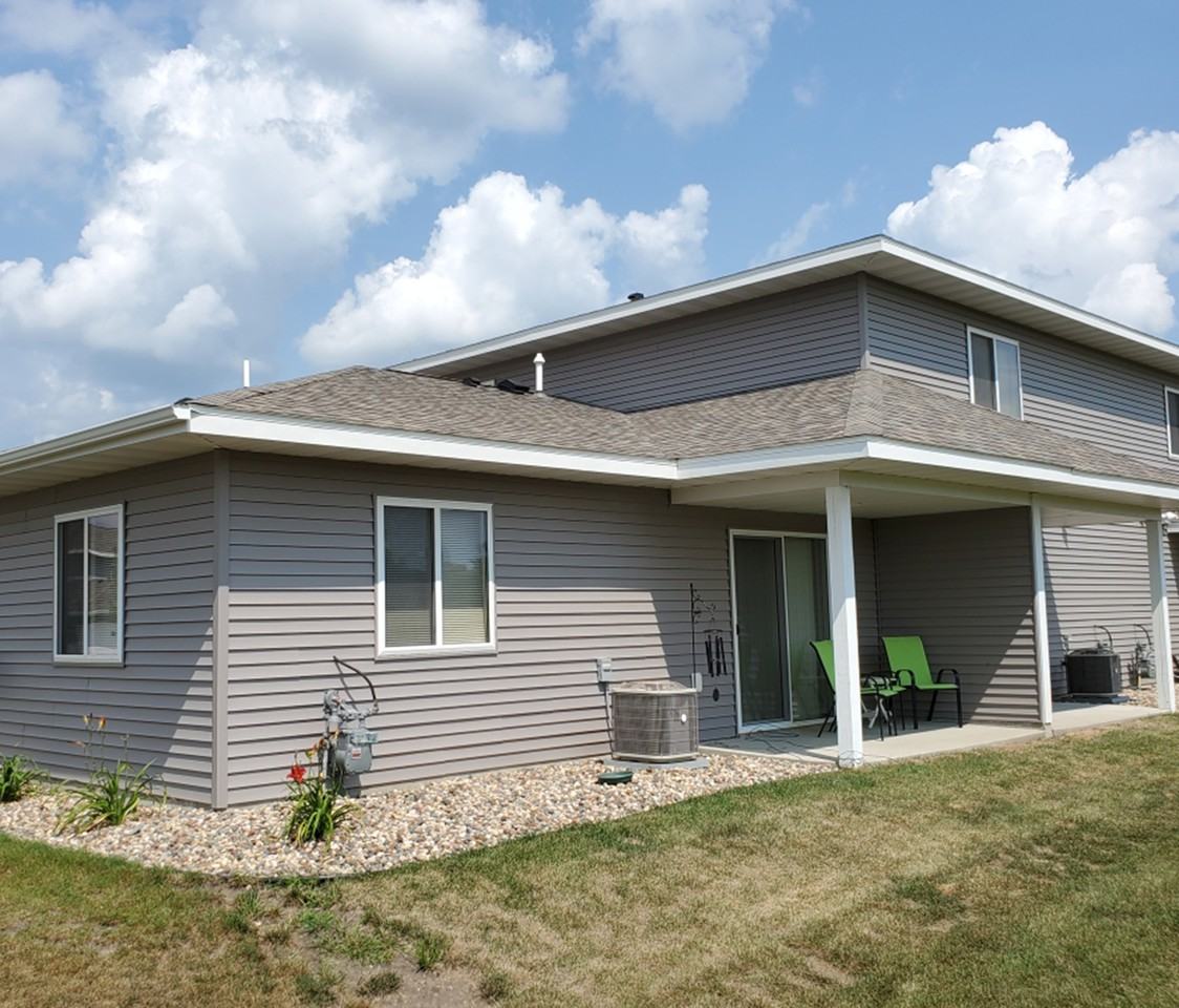 520 Maple Brook Court - Photo 2 of 6