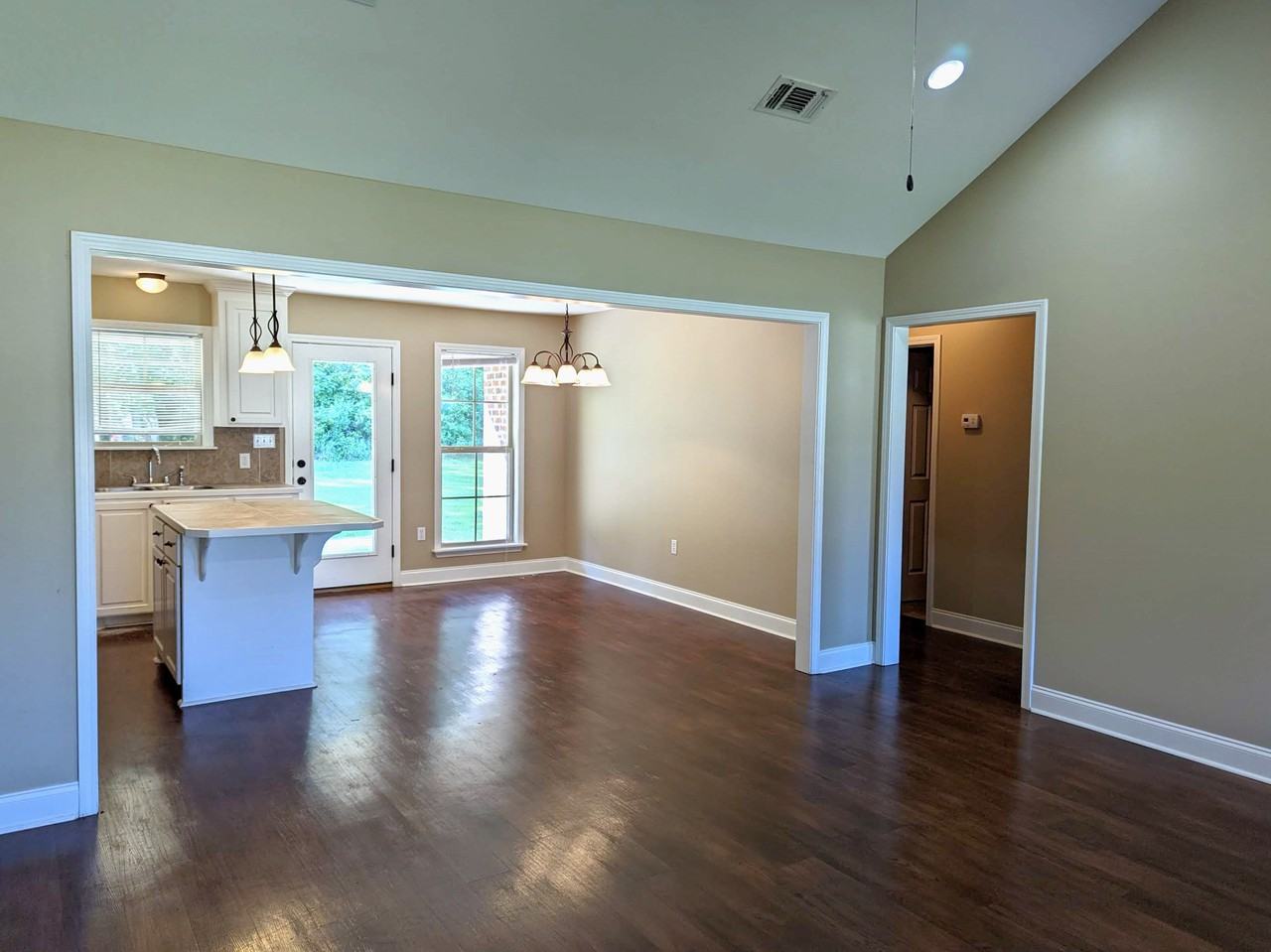 42 Planted Pine Dr - Photo 2 of 19