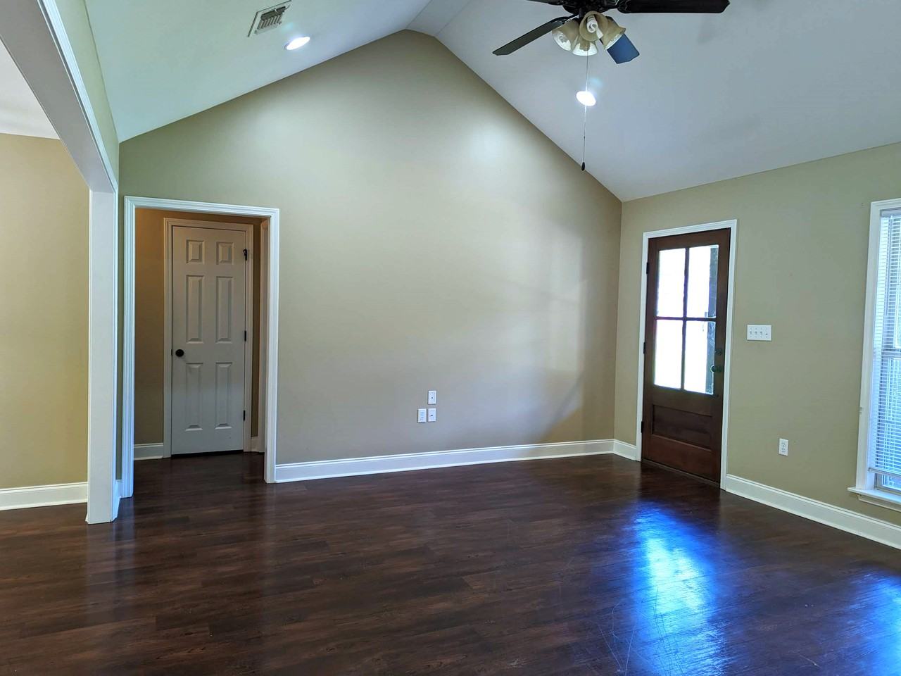 42 Planted Pine Dr - Photo 3 of 19