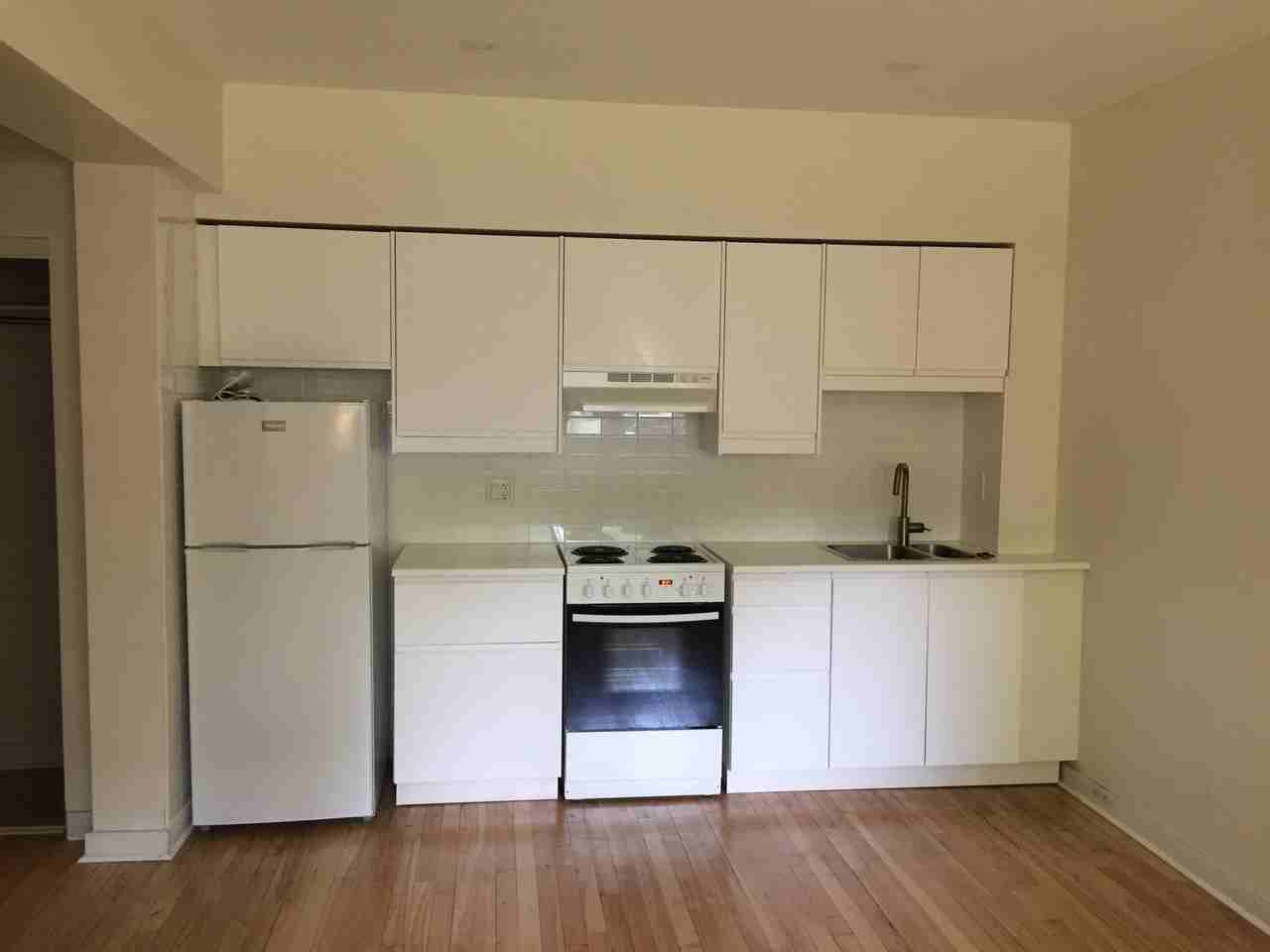 3405 Place Decelles - Photo 3 of 33