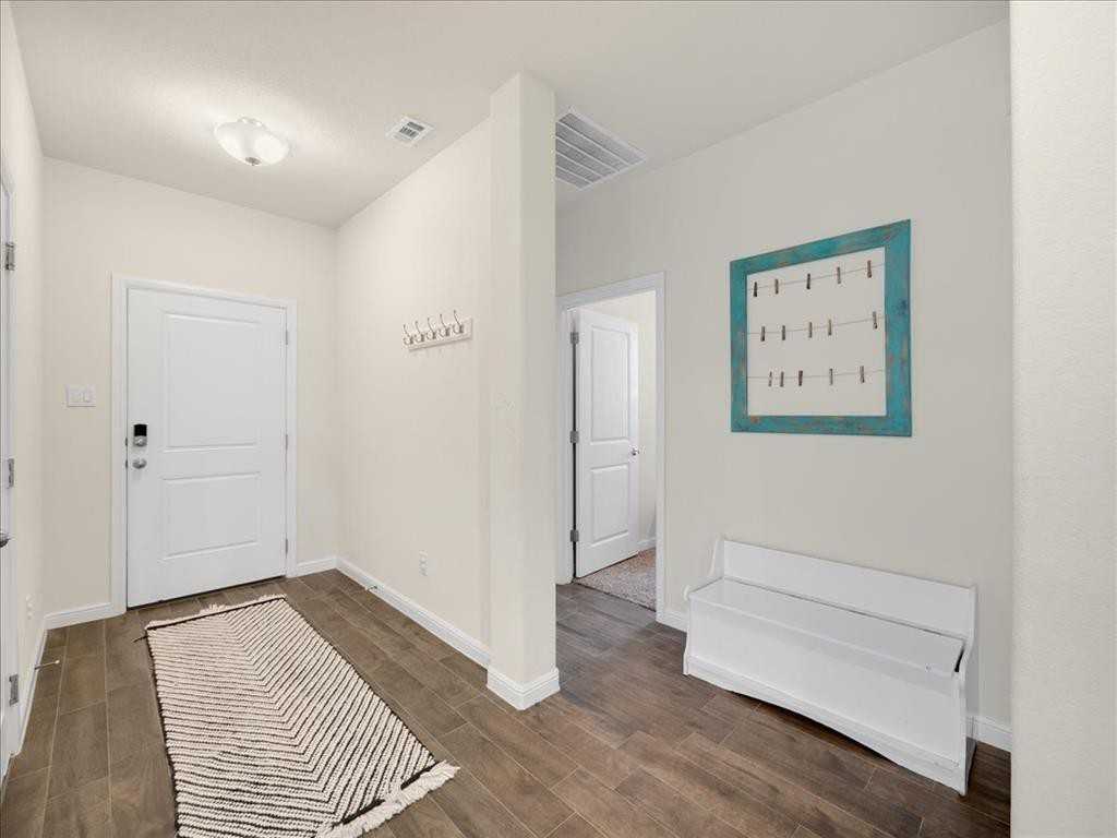 1124 Nelson Pl #1 - Photo 3 of 18
