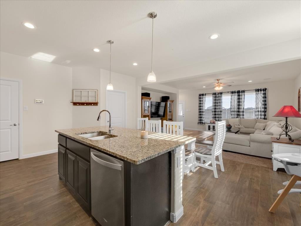 1124 Nelson Pl #1 - Photo 6 of 18